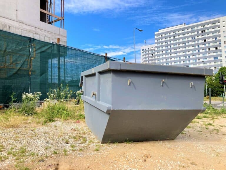 Jak właściwie segregować odpady pochodzące z remontu lub budowy domu?