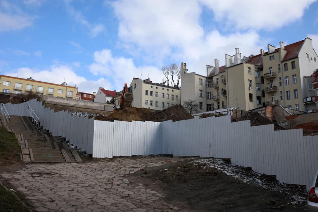 Budowa w centrum Olsztyna: mieszkańcy na krawędzi wytrzymałości. Zemsta betoniarza? nieruchomości Olsztyn, Wiadomości, zShowcase