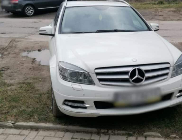 Olsztyńska policja ujawnia sprawców kradzieży mercedesa o wartości 40 tys. zł