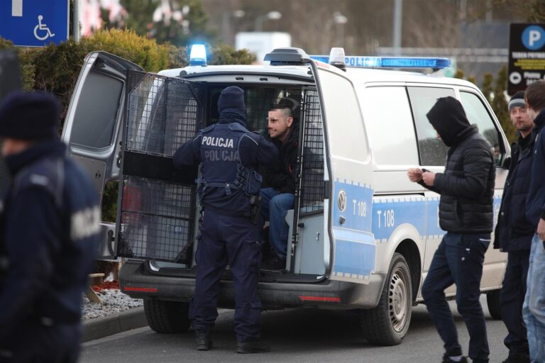 Akcja policji w OBI. Zatrzymany 43-letni mężczyzna