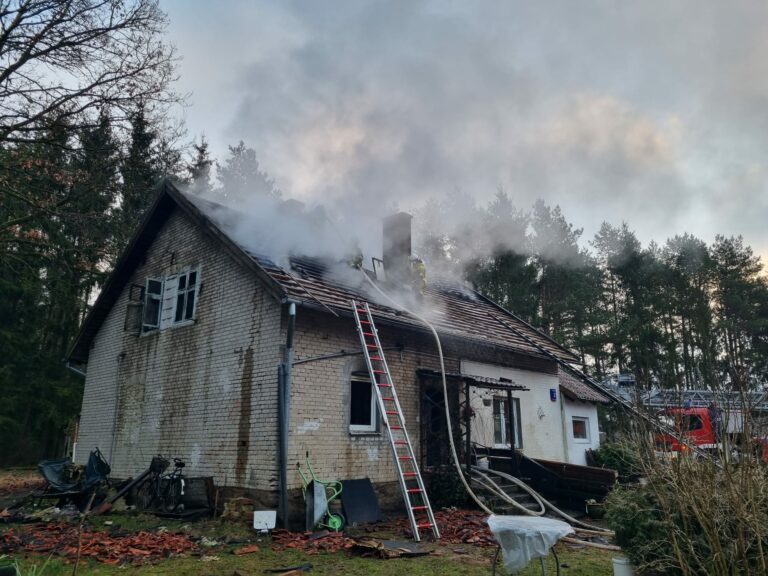 Tragiczny pożar pod Olsztynem. Jedna osoba nie żyje