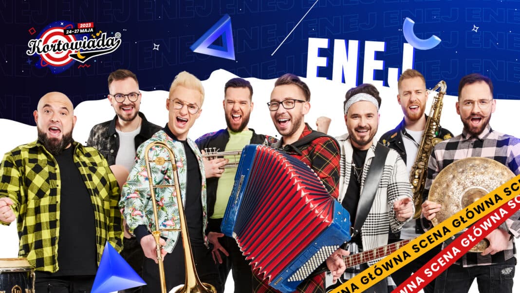 Zespół Enej na scenie Kortowiady, pełen energii i radości.