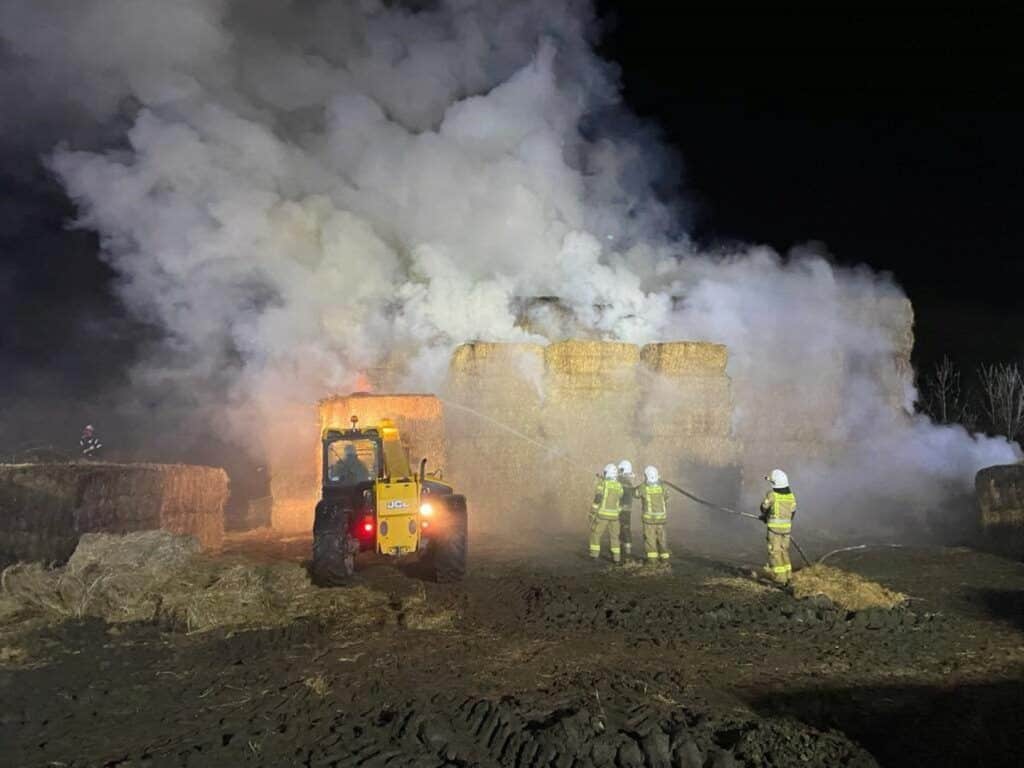 Ponad 12 godzin trwała walka strażaków z ogromnym pożarem pożar Braniewo, Wiadomości