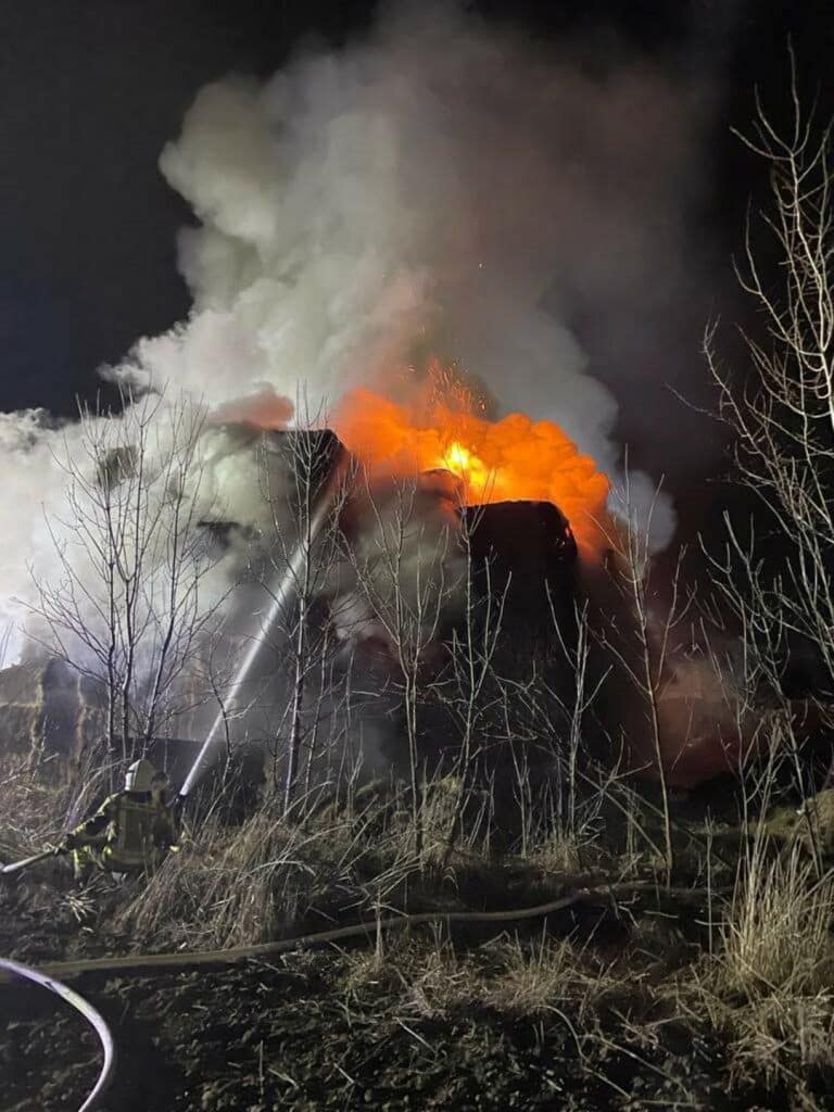Ponad 12 godzin trwała walka strażaków z ogromnym pożarem pożar Braniewo, Wiadomości