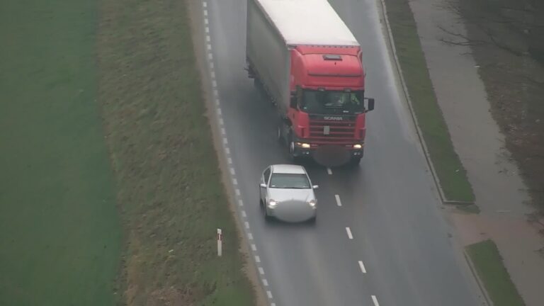 Drony na tropie przestępców: Emocje na drogach pod kontrolą nowoczesnej technologii