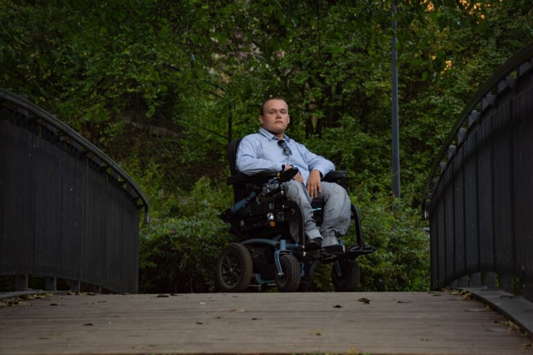 Absolwent polonistyki na UWM w finale prestiżowego konkursu literackiego Warmii i Mazur