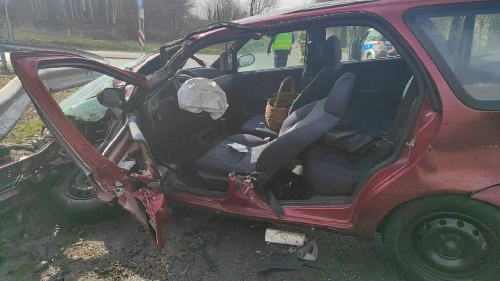 Osobowy Fiat i ciężarowa Scania zderzyły się ze sobą wypadek Braniewo, Wiadomości, zShowcase