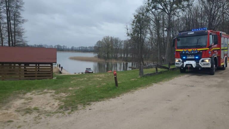 Akcja ratunkowa na jeziorze Bartężek zakończona