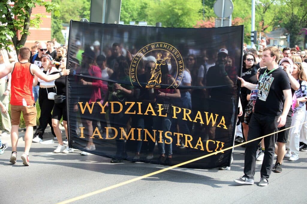 Parada Wydziałów przeszła ulicami Olsztyna. Ruszyła Kortowiada 2023 Kortowiada Olsztyn, Wiadomości