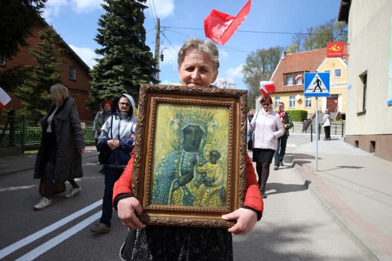 Bitwa o Gietrzwałd. Spór religijny wokół inwestycji Lidla koło sanktuarium Matki Boskiej