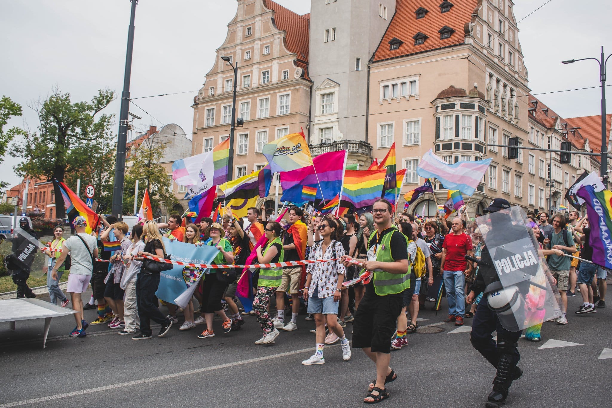 Tęczowe zakończenie Marszu Równości — afterparty z drag queens w Kortowie Olsztyn, Wiadomości, zShowcase