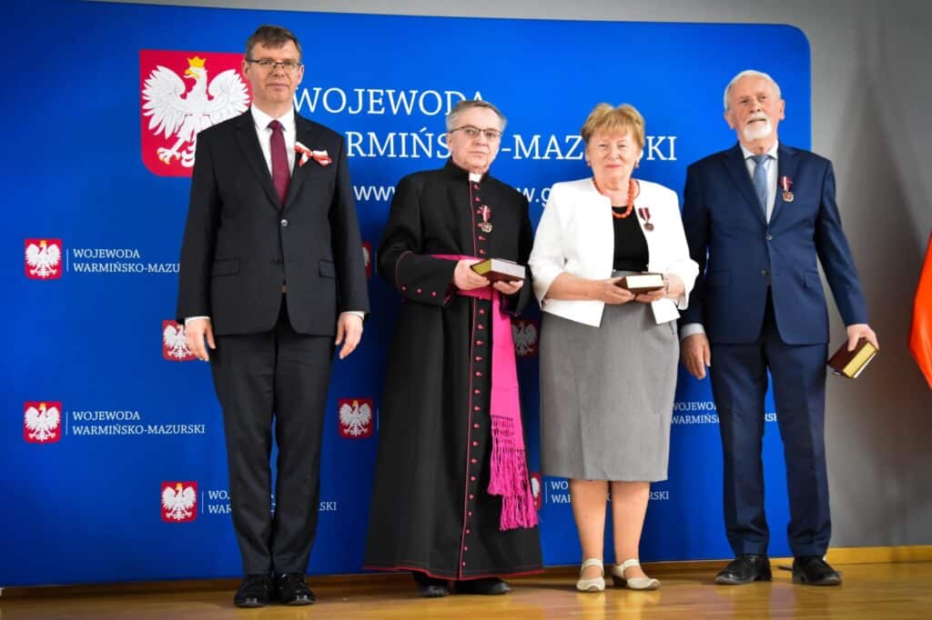 Odznaczenia w rocznicę uchwalenia Konstytucji 3 Maja Olsztyn, Wiadomości, zShowcase