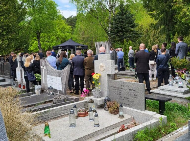 Olsztyn żegna Cezarego Stankiewicza. Setki osób na pogrzebie