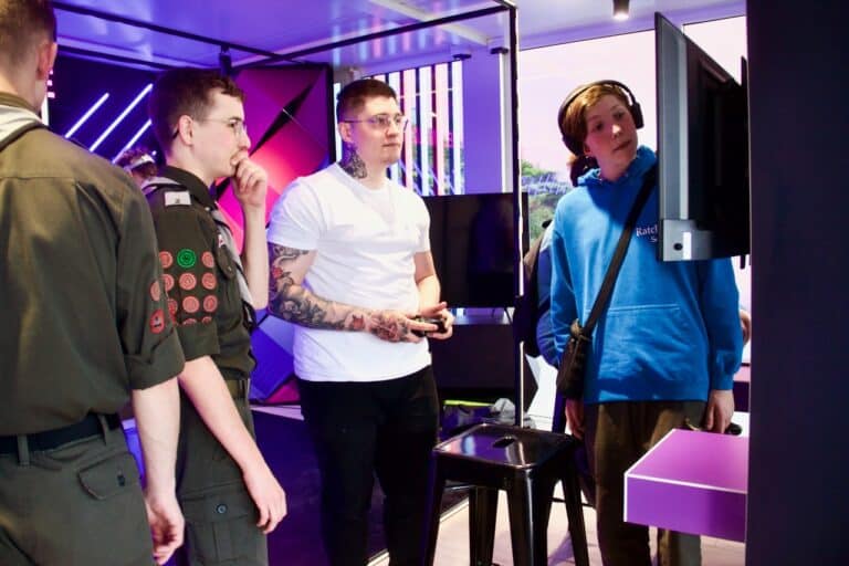 Weź udział w niesamowitej przygodzie! Otwarcie Mobilnego Przystanku Historii w Olsztynie