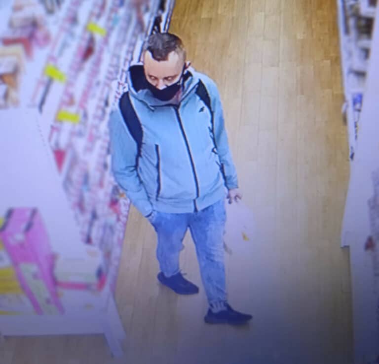 Tajemniczy mężczyzna ukradł towar