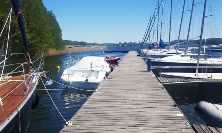 Niecodzienna kradzież na Jeziorze Ukiel. Straty na 250 tys. zł