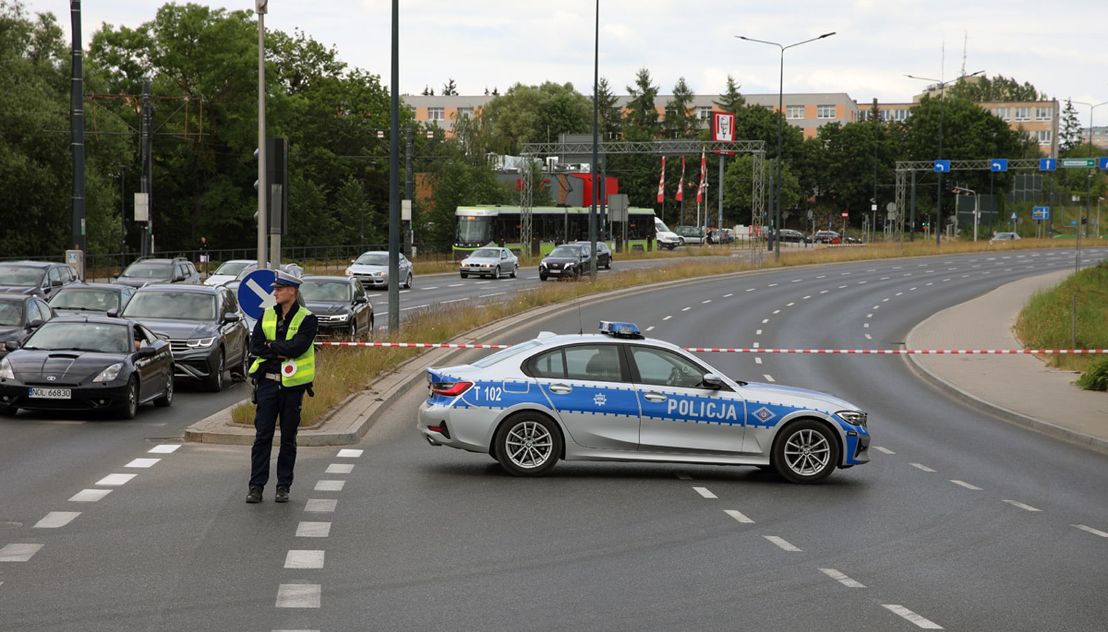 Wielkie korki! Zablokowana al. Sikorskiego. Znaleziono ładunek wybuchowy Na sygnale Ostróda