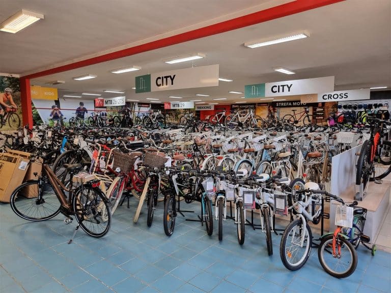 Gigantyczna wyprzedaż? Likwidacja sklepu rowerowego w Olsztynie