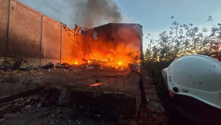 Pożar na terenie inwestycji Orlenu? Spłonęła stara cukrownia