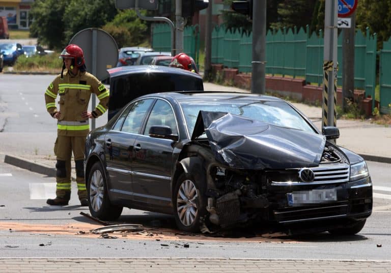 Zderzenie ciężarówki z volkswagenem na ul. Towarowej spowodowało ogromne korki