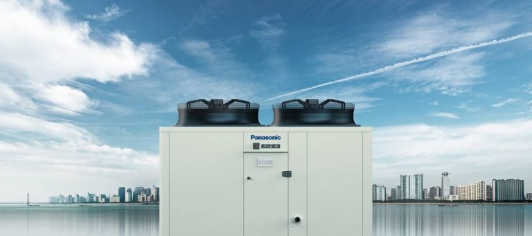 Jak działa chiller w systemie klimatyzacji budynku i jakie są korzyści jego stosowania?