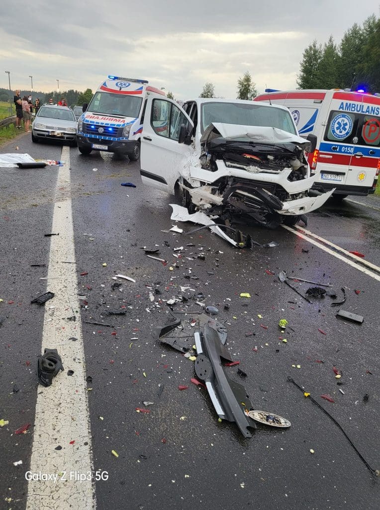 Tragiczny wypadek na DK16 pod Olsztynem. Jedna ofiara śmiertelna, pięć osób rannych wypadek Olsztyn, Wiadomości, zShowcase