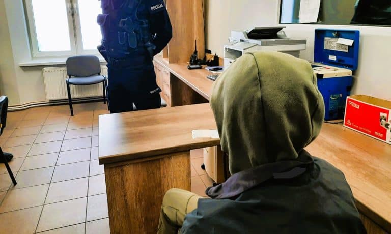 Dwóch przestępców poszukiwanych listami gończymi w rękach kętrzyńskiej policji