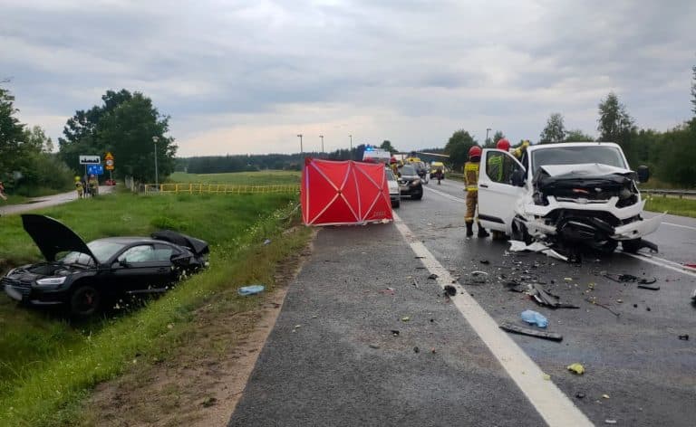 Tragiczny wypadek na DK16 pod Olsztynem. Jedna ofiara śmiertelna, pięć osób rannych