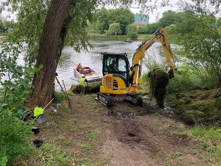Oczyszczanie Jeziora Długiego rozpoczęte. Można spodziewać się utrudnień