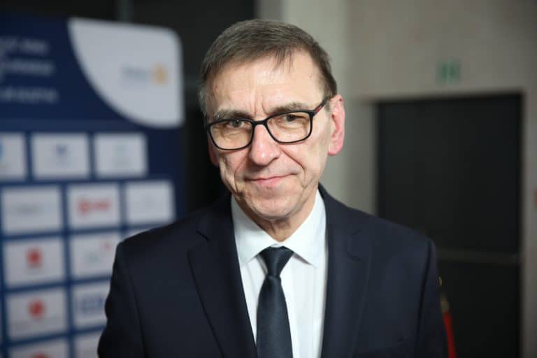 Paraliż Olsztyn. Prezydent Grzymowicz milczy. Czy coś ukrywa? Pojawiają się zaskakujące teorie