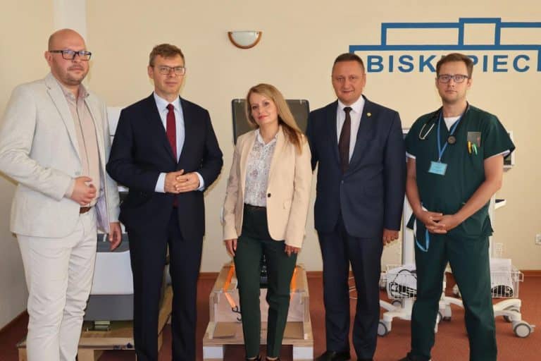 Szpital w Biskupcu ma nowe mobilne RTG i USG