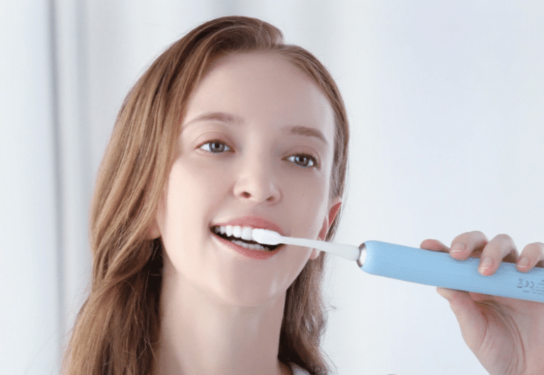 Szczoteczki elektryczne NX7000 i NX8000 w najniższej cenie w historii: oferta z prezentem