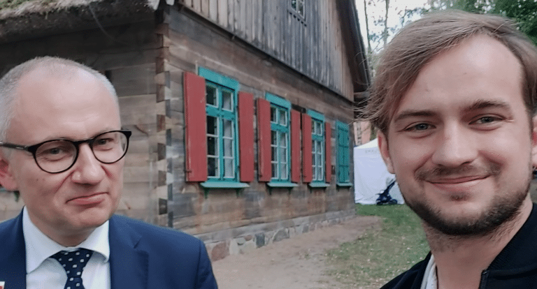 Łukasz Michnik kolejny raz punktuje ministra Pobożego