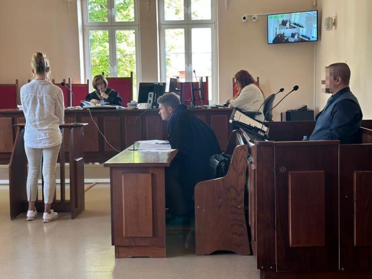 Początek procesu policjanta oskarżonego o śmiertelne postrzelenie mężczyzny podczas interwencji