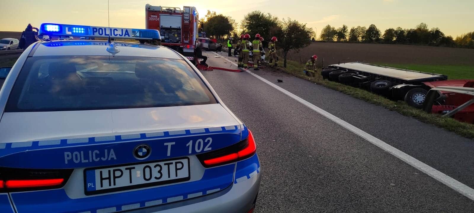 Śmiertelny wypadek na DK 16: kierowca osobowego samochodu zginął na miejscu Na sygnale Olsztyn, Wiadomości, zShowcase