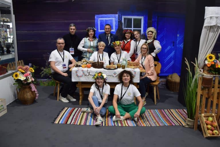 Warmia olśniewa na Międzynarodowych Targach Turystycznych: Szlak Świętej Warmii w centrum uwagi