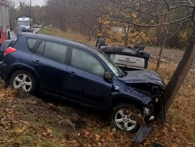 Niebezpieczny incydent drogowy w Olsztynie: nietrzeźwy kierowca z sądowym zakazem doprowadził do kolizji Na sygnale Olsztyn, Wiadomości, zShowcase