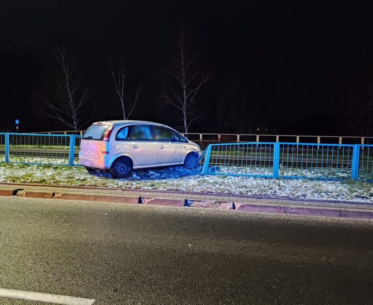 Weekend na drogach Olsztyna: kolizje, mandaty i zatrzymanie kierowcy bez uprawnień