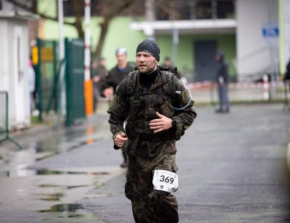 Nasz funkcjonariusz biorący udział m.in. w maratonie w Lublińcu.