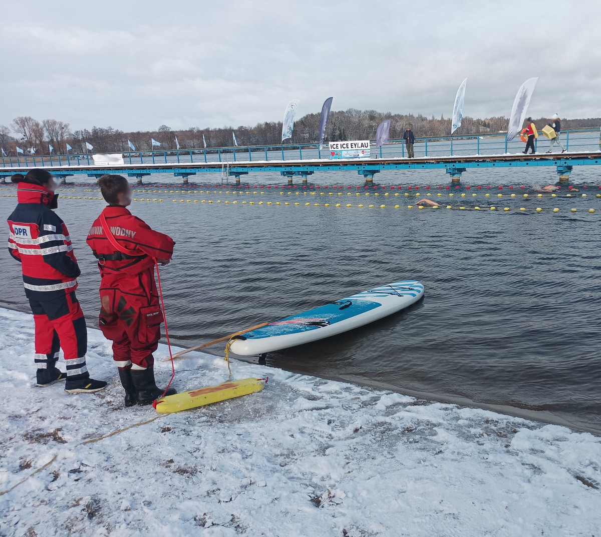 Mistrzostwa w pływaniu lodowym zorganizowane w Iławie.