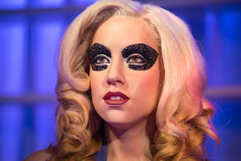 Lady Gaga chodzi w sukience zaprojektowanej przez olsztyńską artystkę. Oto jak wygląda