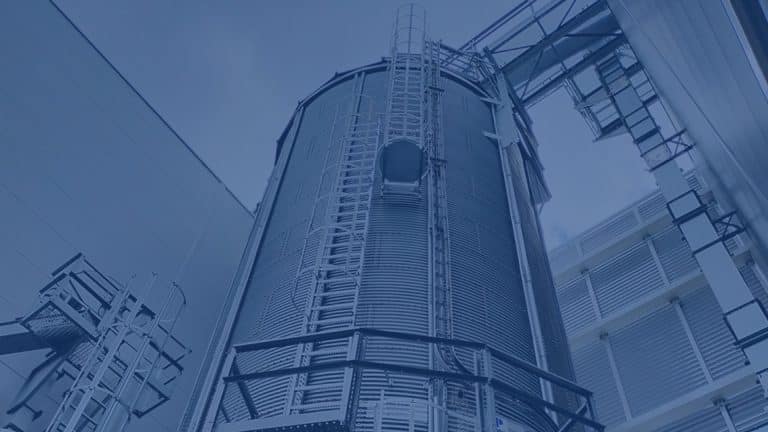 Drabiny ewakuacyjne Olsztyn – Przepisy, normy bezpieczeństwa