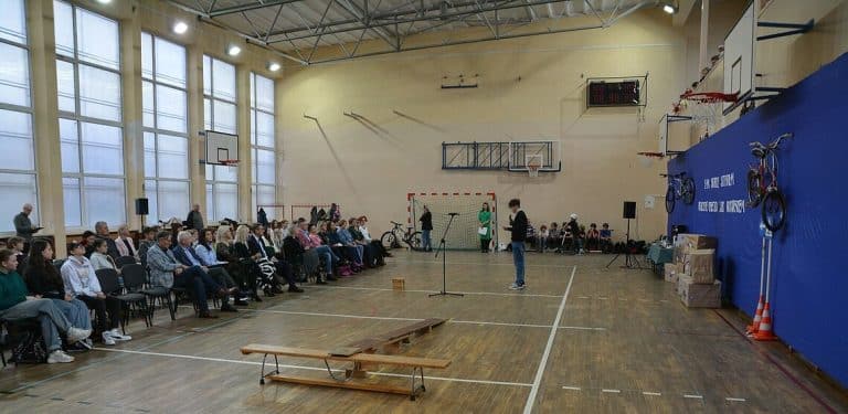 Olsztyńskie szkoły konkurują w ekologicznym transporcie &ndash; kto zdobył najwięcej aktywnych kilometr&oacute;w?