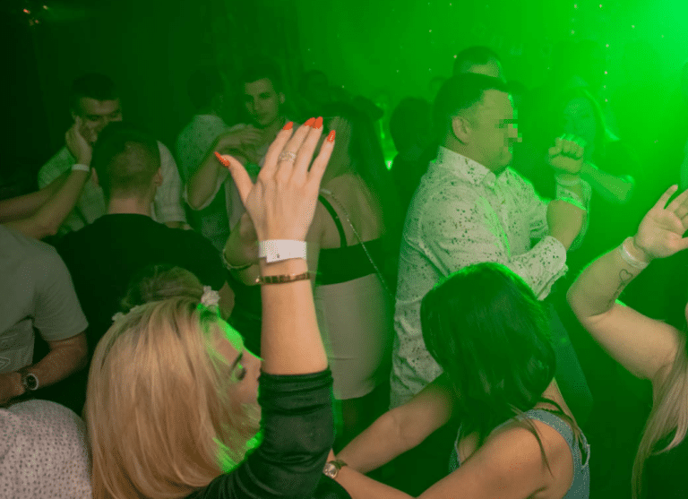 Trzeci klub na Starym Mieście zamyka się