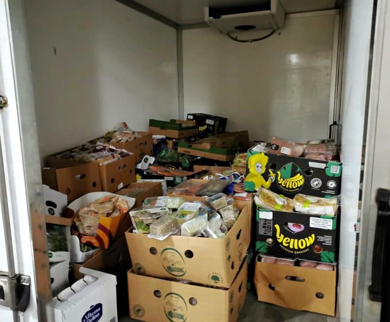 W Polsce w każdej sekundzie do kosza trafiają 153 kg żywności