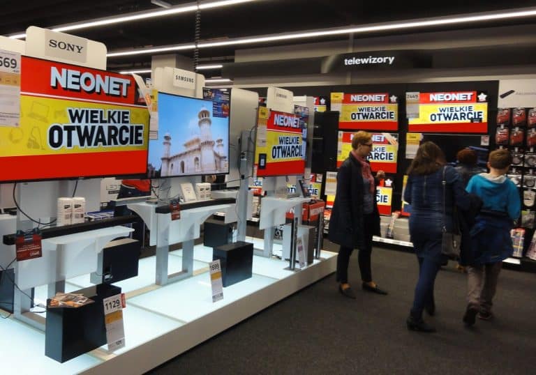 NEONET zamyka sklepy w warmińsko-mazurskim. Lista miejsc