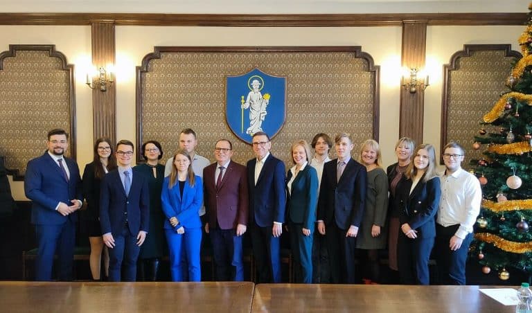 Cztery plac&oacute;wki w Olsztynie zostały wyr&oacute;żnione prestiżowym tytułem &bdquo;Złotej Szkoły&rdquo;