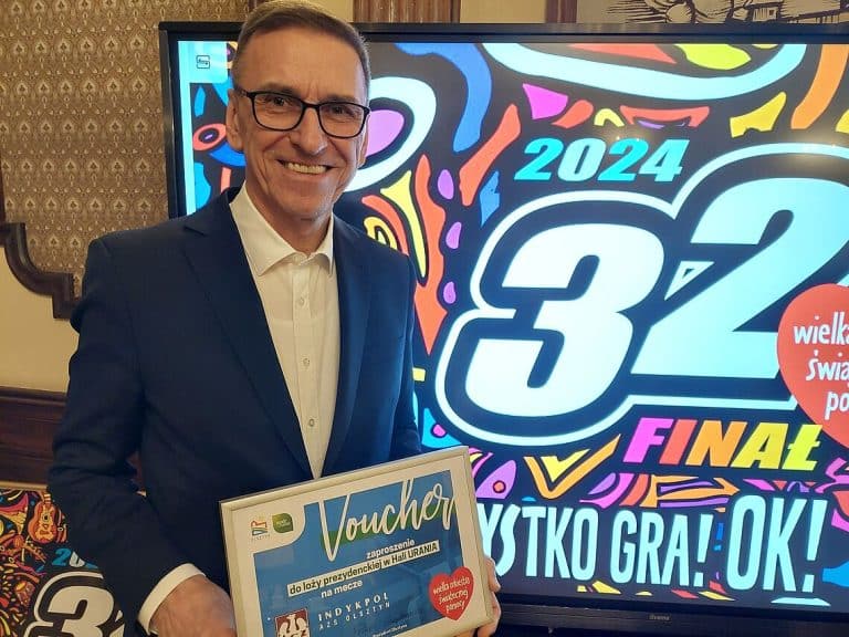 Prezydent Olsztyna przekazuje na licytację WOŚP karnet na mecze siatk&oacute;wki : wyjątkowa okazja dla fan&oacute;w sportu