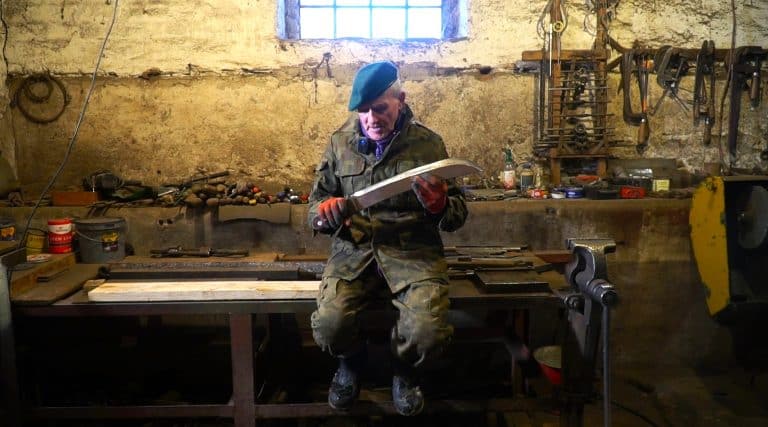 Emerytowany komandos wystawił przedmioty na WOŚP. W komentarzach wylała się krytyka