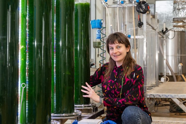 Doktorantka UWM przygotowuje mikroglony do pozaziemskich upraw